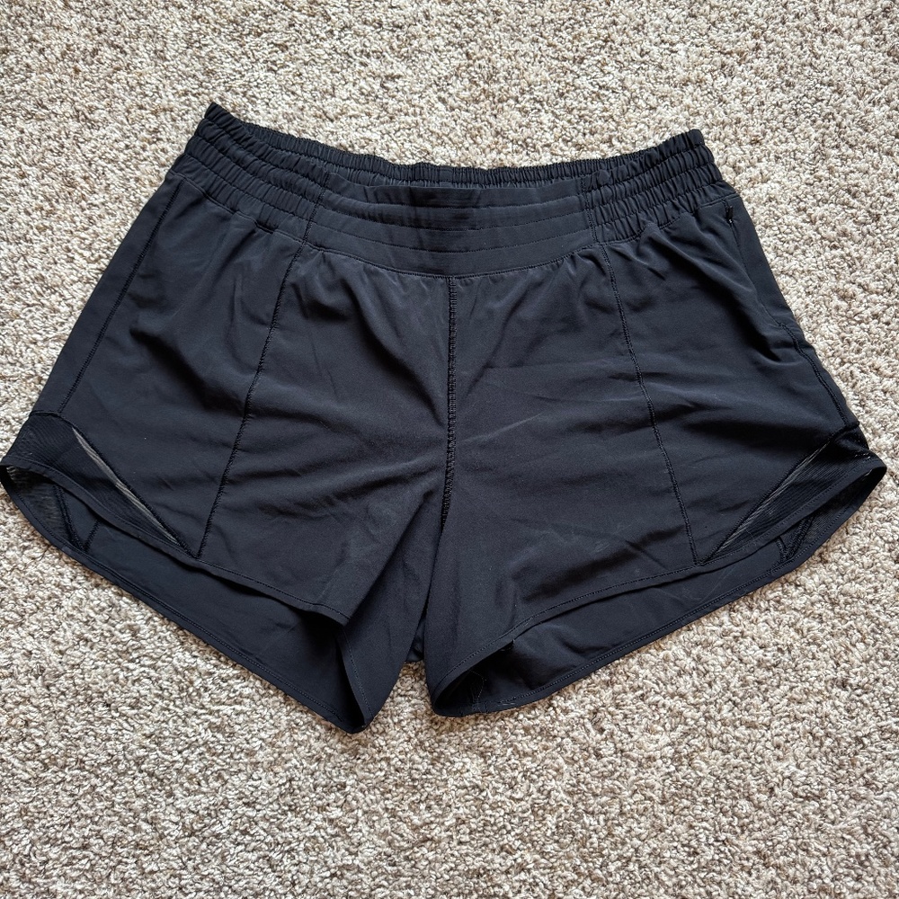 Lululemon Hot Hot Low-Rise Lined Short 4”